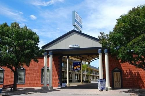 Jane Eliza Motor Inn Swan Hill Bagian luar foto