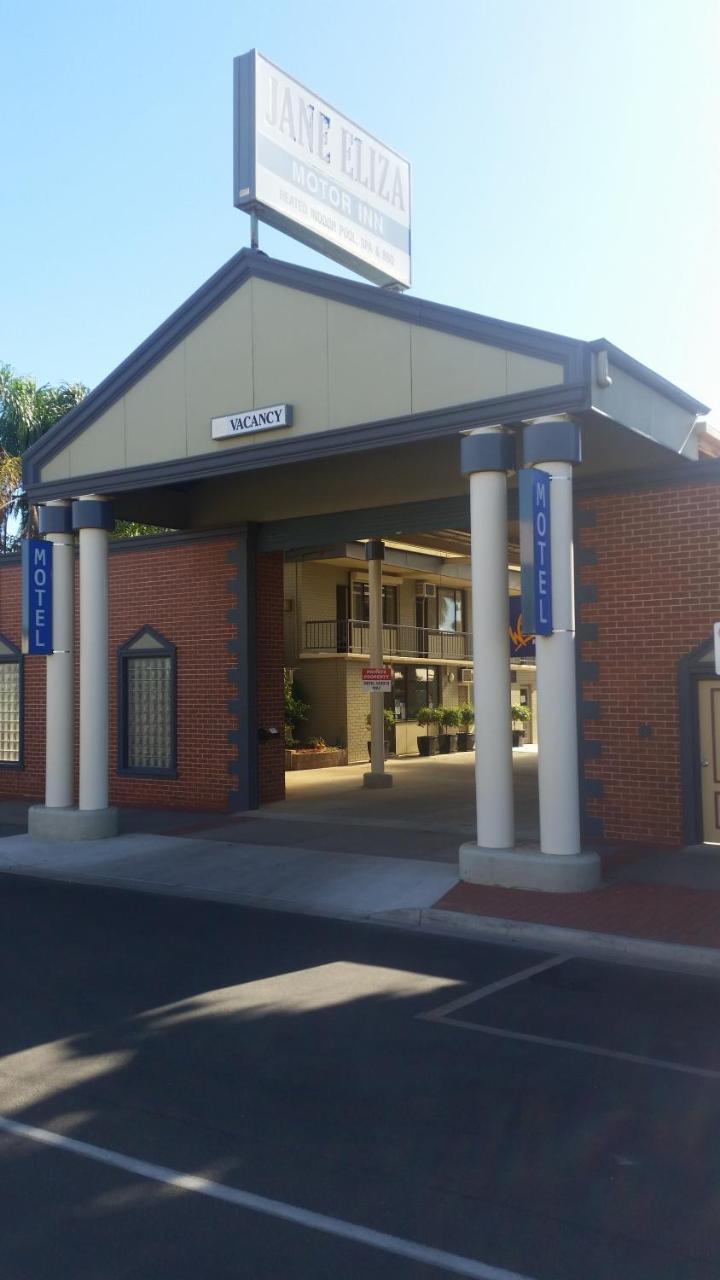 Jane Eliza Motor Inn Swan Hill Bagian luar foto